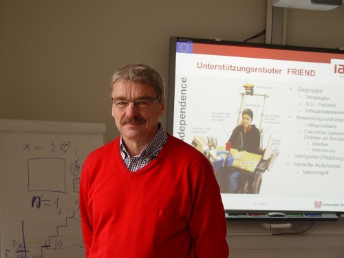 Professor Axel Gräser verantwortet und führt das Forschungsprogramm “FRIEND” am Institut für Automatisierungstechnik (IAT) der Universität Bremen seit 1997. Foto: Christian Beneker